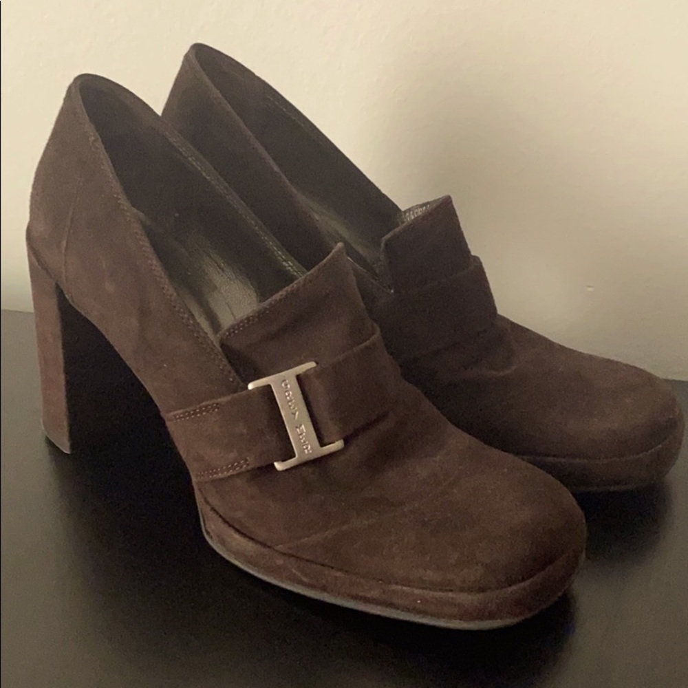 Grey Mur Suede Loafer Pumps